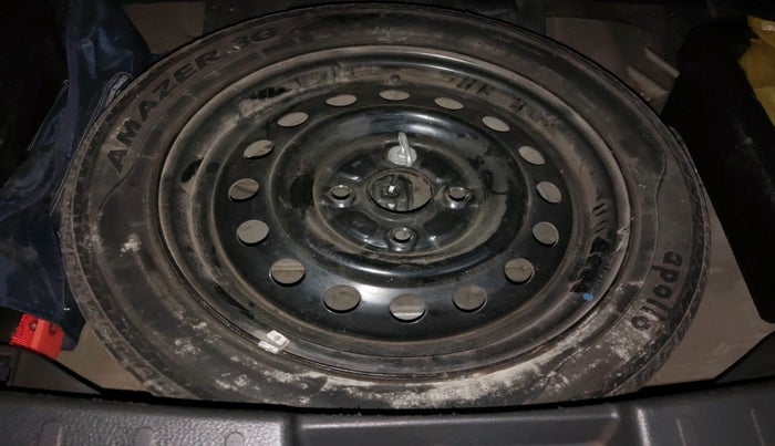 2011 Maruti Wagon R 1.0 VXI, Petrol, Manual, 50,335 km, tyre