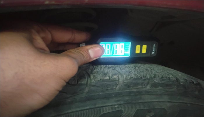 2014 Maruti Ciaz ZXI, Petrol, Manual, 1,03,924 km, tyre