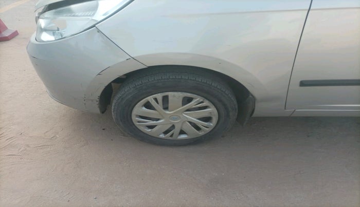 2011 Tata Indica Vista TERRA QUADRAJET, Diesel, Manual, 48,647 km, tyre