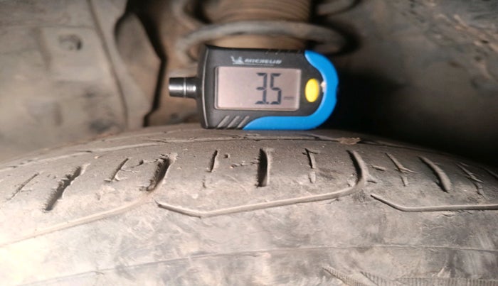 2021 Tata ALTROZ XE PETROL, Petrol, Manual, 1,41,964 km, tyre