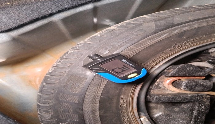 2021 Tata ALTROZ XE PETROL, Petrol, Manual, 1,41,964 km, tyre