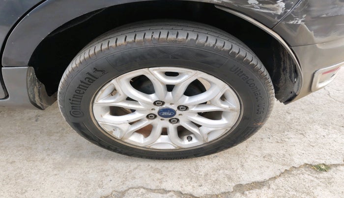 2017 Ford Ecosport TITANIUM 1.5L DIESEL, Diesel, Manual, 1,47,264 km, tyre