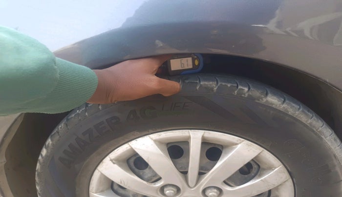 2013 Hyundai i10 MAGNA 1.2, Petrol, Manual, 32,231 km, tyre