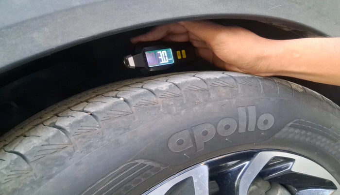 2022 KIA CARENS PRESTIGE PLUS 1.4 PETROL 7 STR, Petrol, Manual, 58,268 km, tyre