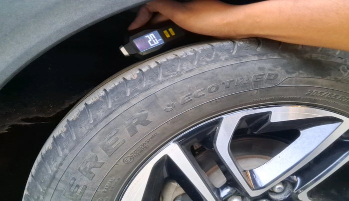 2022 KIA CARENS PRESTIGE PLUS 1.4 PETROL 7 STR, Petrol, Manual, 58,268 km, tyre