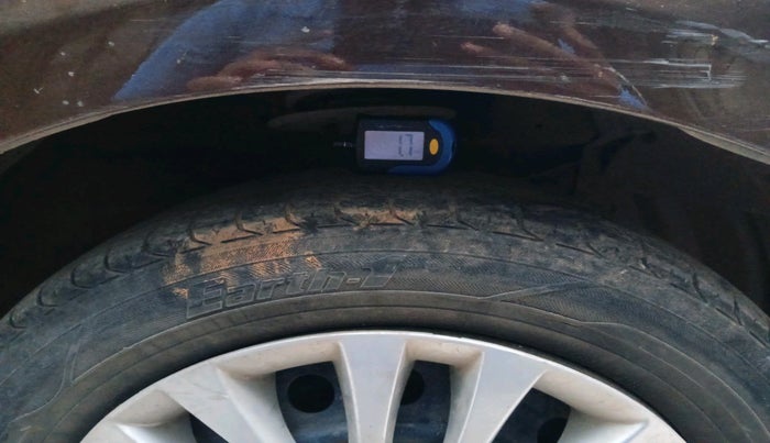 2016 Maruti Ciaz VXI (O), Petrol, Manual, 1,06,548 km, tyre