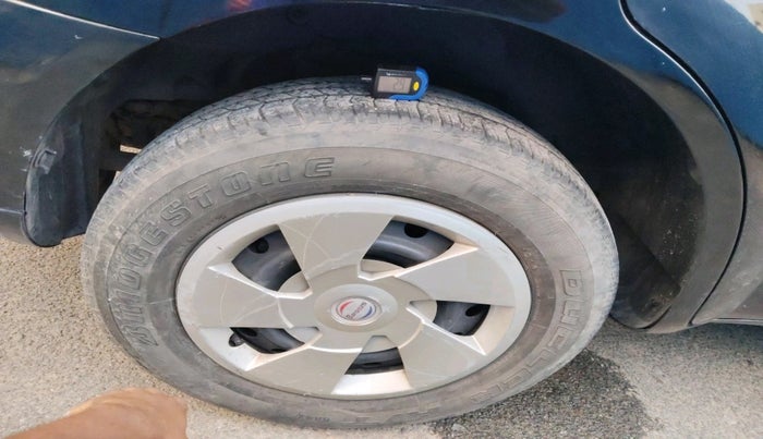 2014 Mahindra XUV500 W4, Diesel, Manual, 81,445 km, tyre