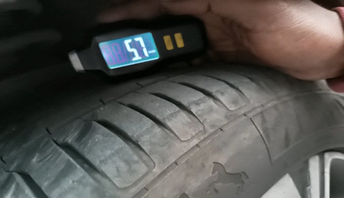 2022 MG ASTOR SAVVY 1.5 CVT, Petrol, Automatic, 15,836 km, tyre