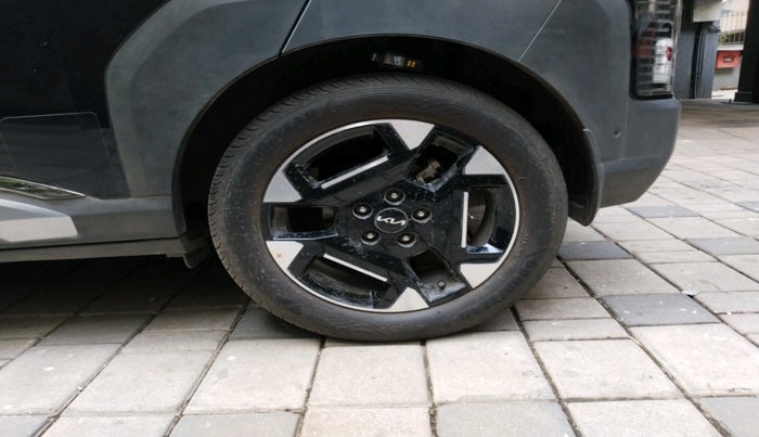 2025 KIA SYROS HTX Plus (O) 1.5 Diesel 6AT, Diesel, Automatic, 4,034 km, tyre