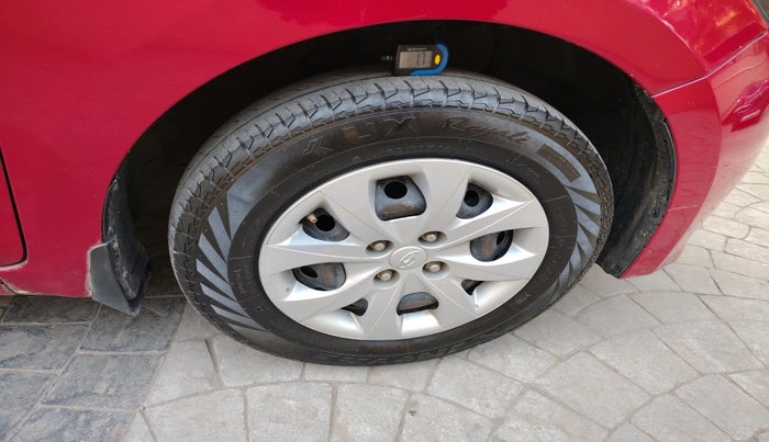 2016 Hyundai Elite i20 SPORTZ 1.2, Petrol, Manual, 90,844 km, tyre