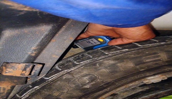 2011 Volkswagen Jetta HIGHLINE TDI AT, Diesel, Automatic, 1,69,600 km, tyre