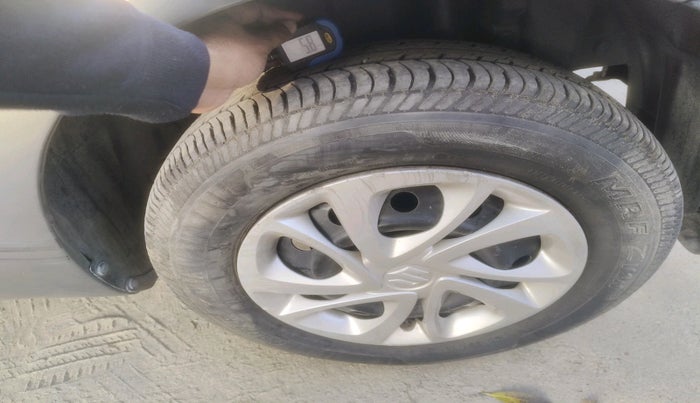 2013 Maruti Swift VXI, Petrol, Manual, 56,114 km, tyre