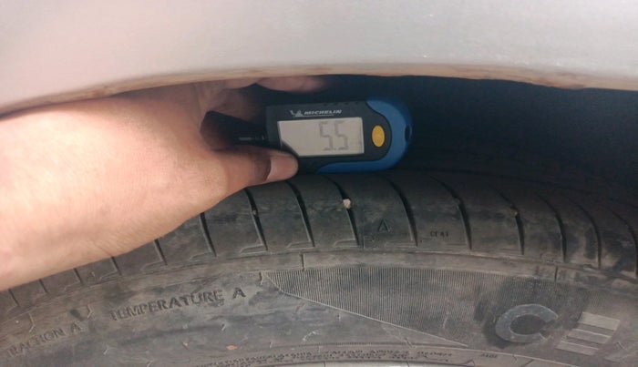 2016 Maruti Ciaz ZDI SHVS, Diesel, Manual, 63,957 km, tyre