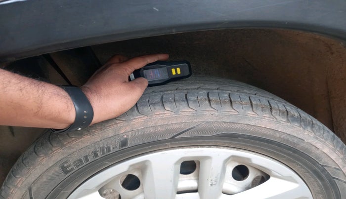 2017 Maruti Vitara Brezza LDI (O), Diesel, Manual, 1,07,752 km, tyre