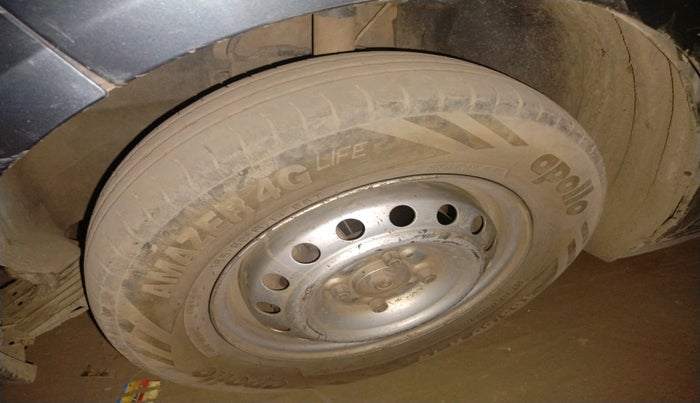 2020 Tata ALTROZ XE PETROL, Petrol, Manual, 78,494 km, tyre