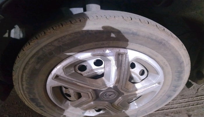 2020 Tata ALTROZ XE PETROL, Petrol, Manual, 78,494 km, tyre