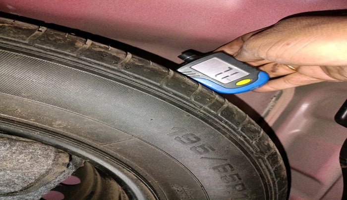 2021 Hyundai VENUE SX 1.0 TURBO IMT, Petrol, Manual, 27,975 km, tyre