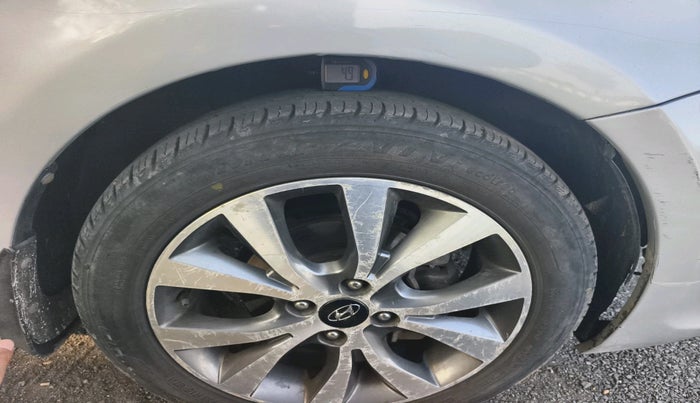 2014 Hyundai Verna FLUIDIC 1.6 CRDI SX, Diesel, Manual, 95,149 km, tyre