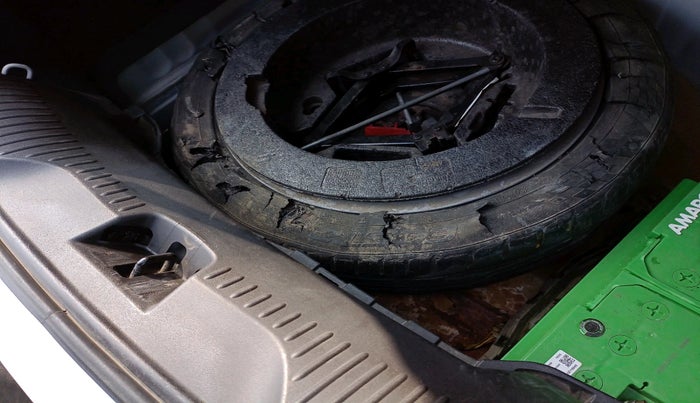 2012 Jaguar XF 3.0 DIESEL, Diesel, Automatic, 54,087 km, tyre