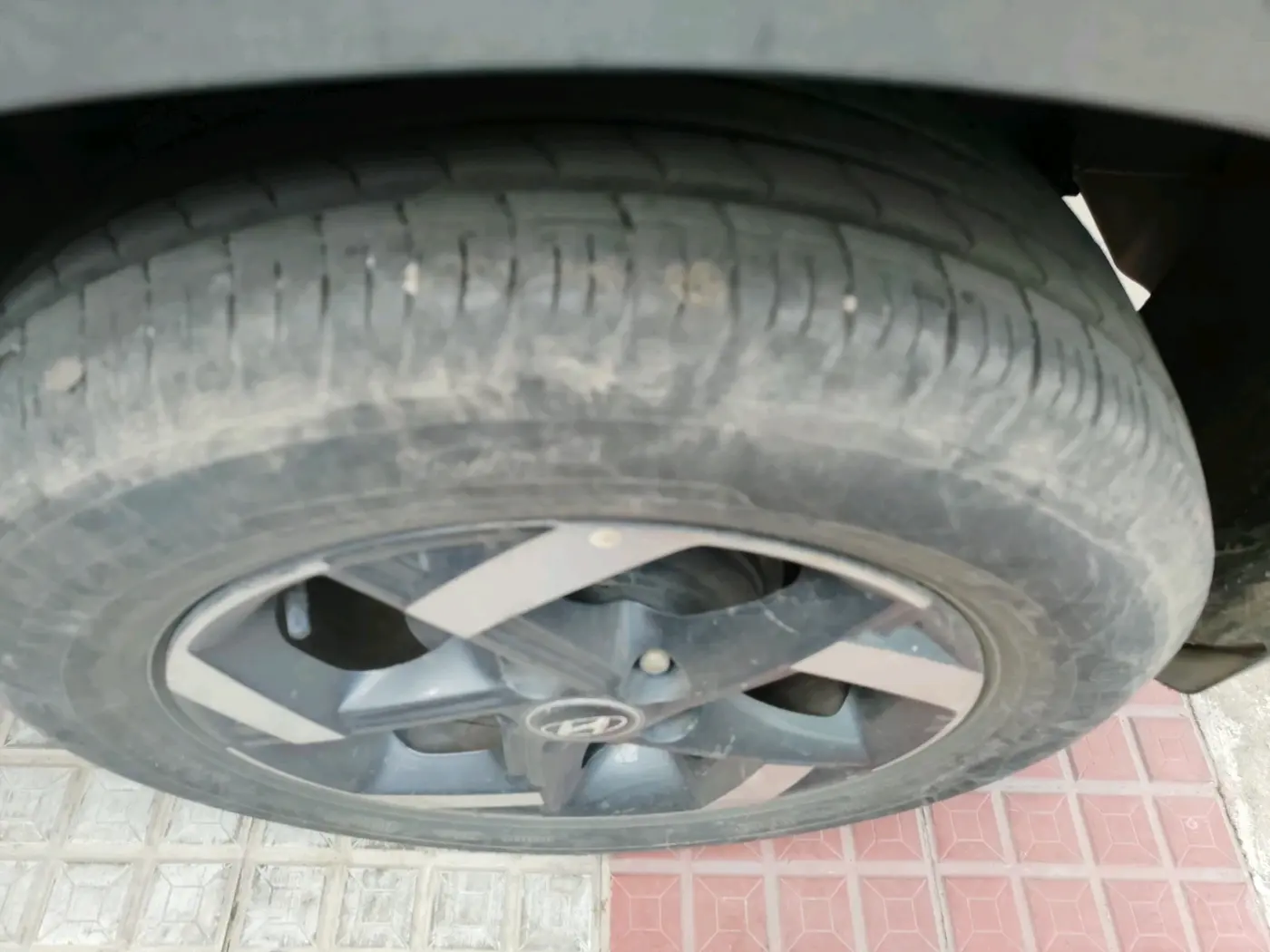 2019 Hyundai VENUE SX 1.4 CRDI, Diesel, Manual, 52,518 km, tyre