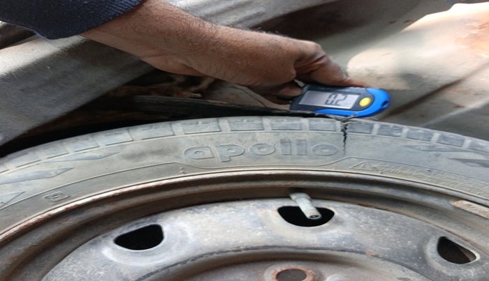 2011 Maruti Zen Estilo VXI, Petrol, Manual, 1,13,637 km, tyre