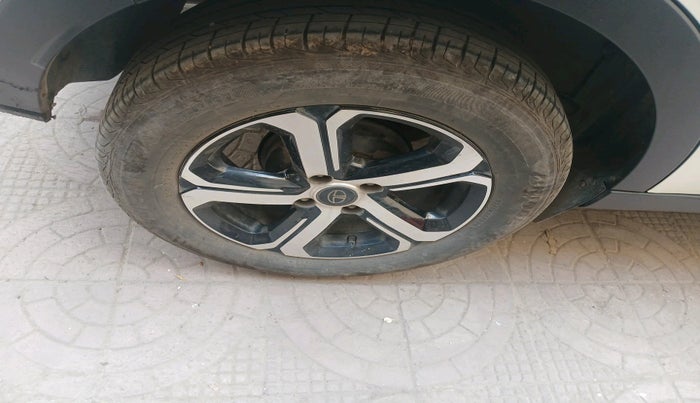 2022 Tata NEXON XZ PLUS SUNROOF DIESEL DUAL TONE, Diesel, Manual, 99,348 km, tyre