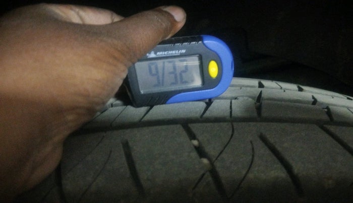 2012 Mahindra XUV500 W8, Diesel, Manual, 62,575 km, tyre