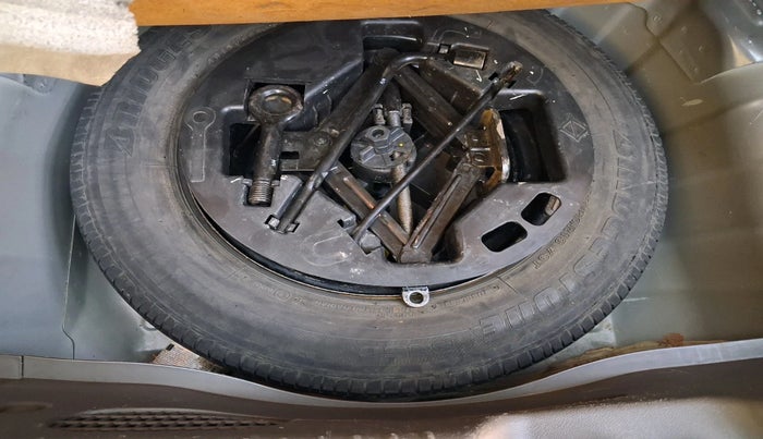 2012 Hyundai i10 SPORTZ 1.2, Petrol, Manual, 1,26,770 km, tyre