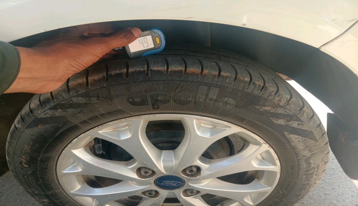 2014 Ford Figo TITANIUM 1.4 DIESEL, Diesel, Manual, 1,63,802 km, tyre