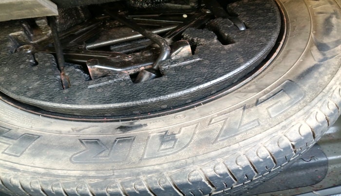 2018 Hyundai Creta SX AT 1.6 DIESEL, Diesel, Automatic, 1,29,038 km, tyre