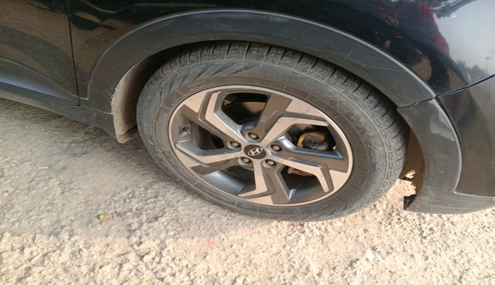 2018 Hyundai Creta SX AT 1.6 DIESEL, Diesel, Automatic, 1,29,038 km, tyre