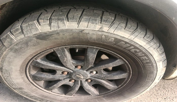 2018 Mahindra XUV500 W9, Diesel, Manual, 59,813 km, tyre