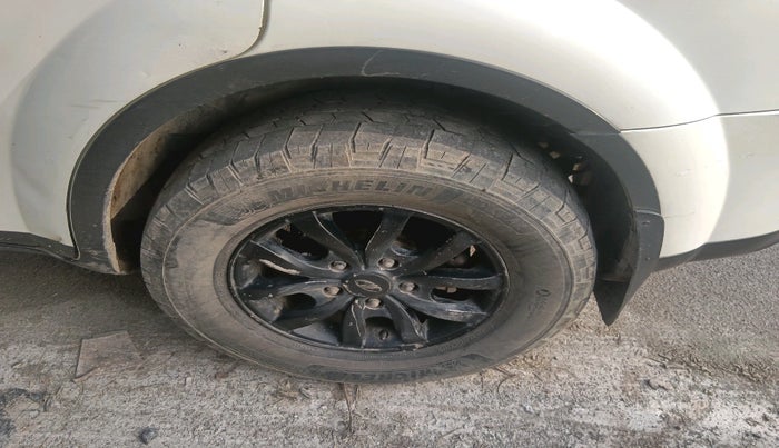 2018 Mahindra XUV500 W9, Diesel, Manual, 59,813 km, tyre