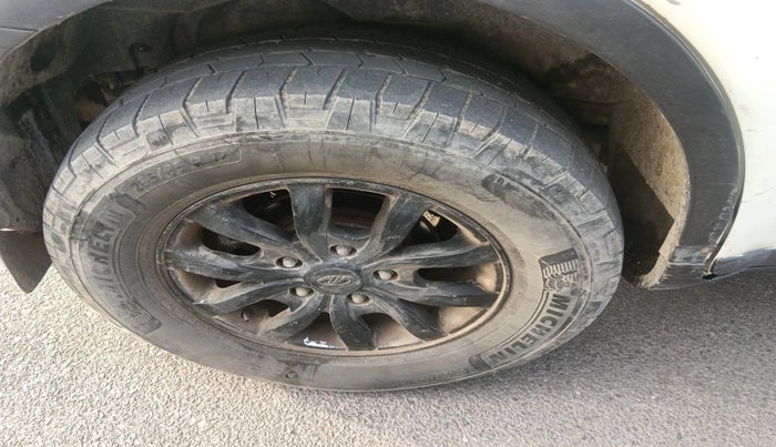 2018 Mahindra XUV500 W9, Diesel, Manual, 59,813 km, tyre