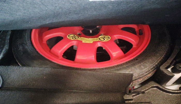 2016 Jaguar XF 2.0 DIESEL PRESTIGE, Diesel, Automatic, 71,719 km, tyre