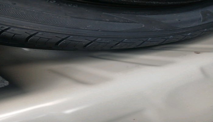 2015 Maruti Ciaz ZXI+, Petrol, Manual, 35,810 km, tyre