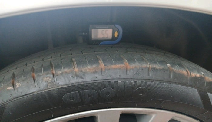 2015 Maruti Ciaz ZXI+, Petrol, Manual, 35,810 km, tyre