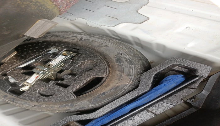 2020 Maruti Ciaz ALPHA 1.5 SHVS PETROL, Petrol, Manual, 54,714 km, tyre