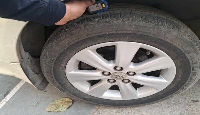 2011 Toyota Corolla Altis G PETROL, Petrol, Manual, 45,782 km, tyre