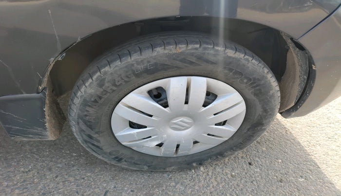 2021 Maruti Alto LXI, Petrol, Manual, 1,14,873 km, tyre