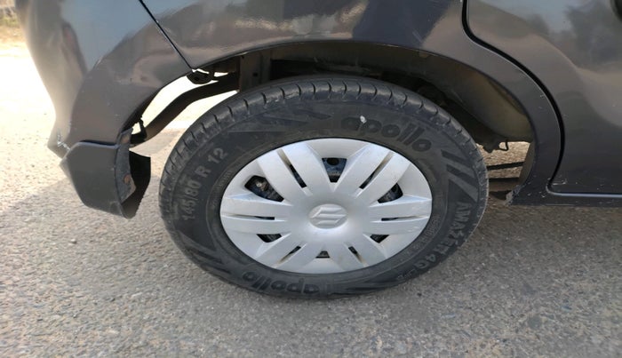 2021 Maruti Alto LXI, Petrol, Manual, 1,14,873 km, tyre