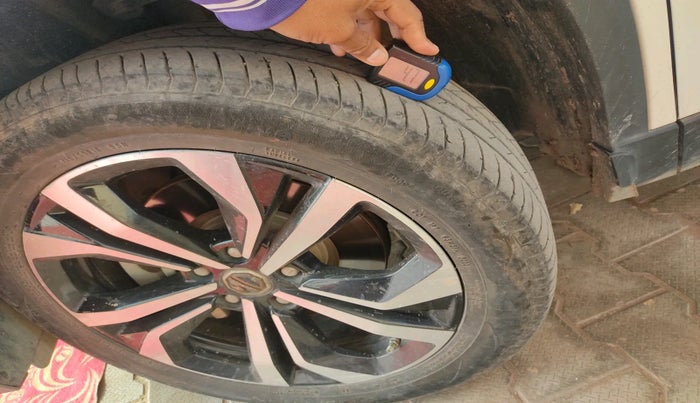 2024 MG HECTOR SMART PRO 1.5 TURBO MT PETROL, Petrol, Manual, 34,783 km, tyre