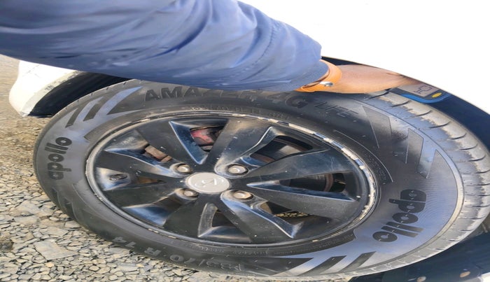 2013 Hyundai i20 ASTA 1.4 CRDI, Diesel, Manual, 1,10,383 km, tyre