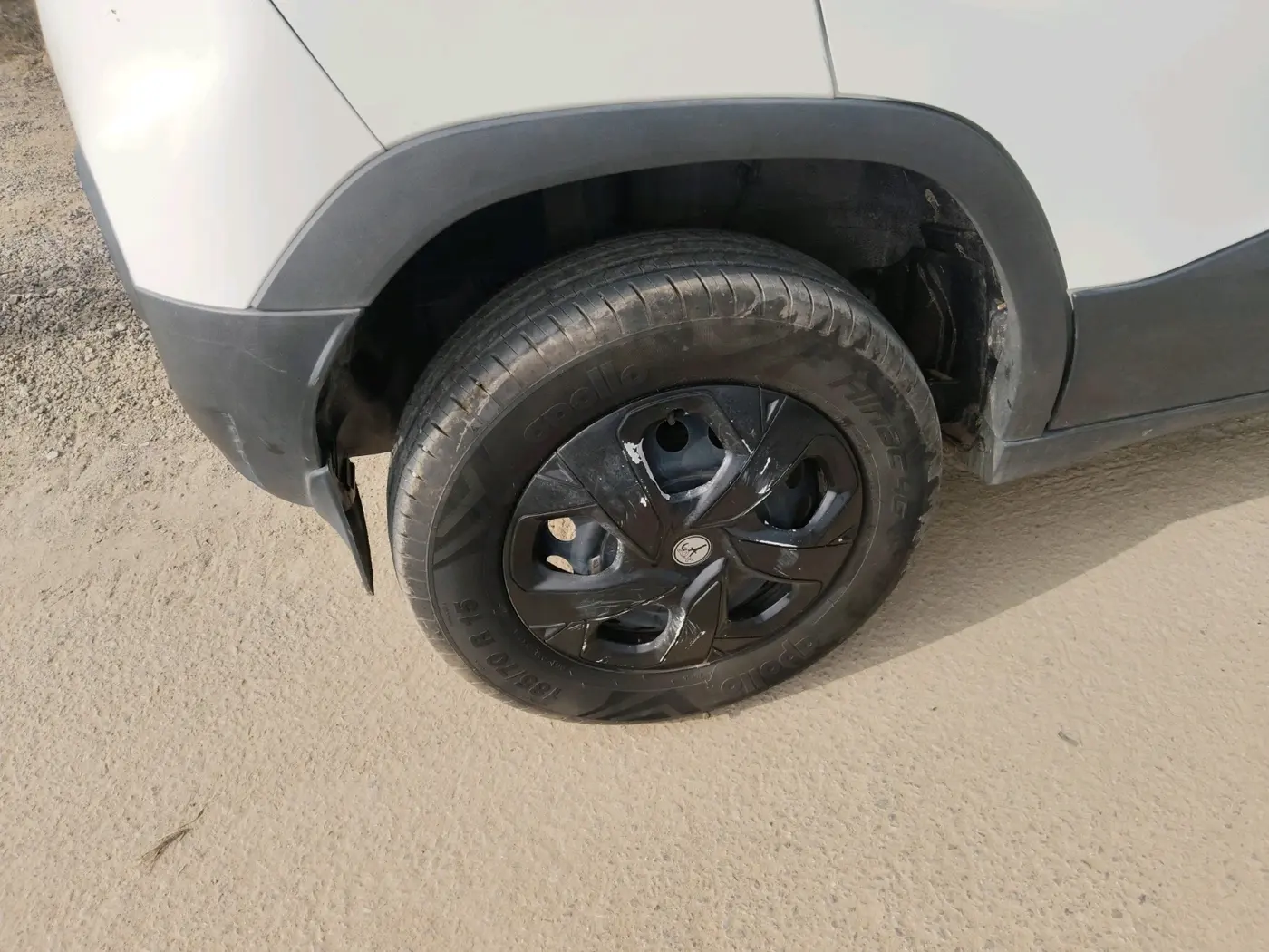 2023 Tata PUNCH PURE MT, Petrol, Manual, 24,100 km, tyre