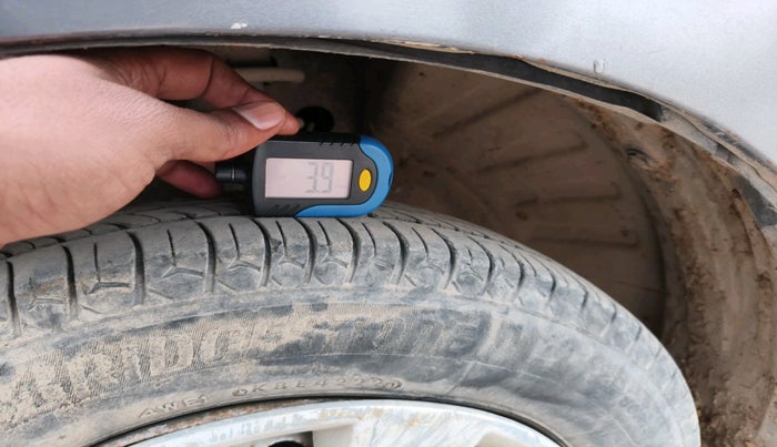 2015 Maruti Wagon R 1.0 LXI, Petrol, Manual, 45,308 km, tyre