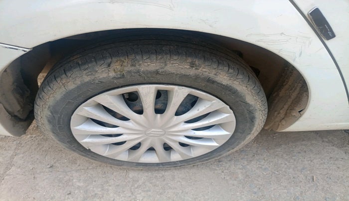 2014 Maruti Ciaz VDI +, Diesel, Manual, 1,23,764 km, tyre