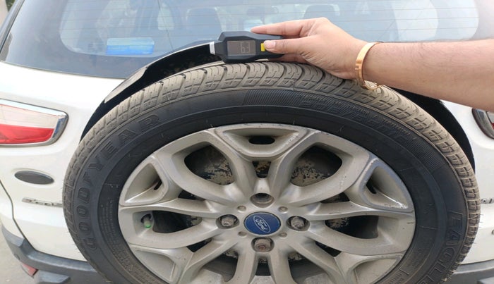 2014 Ford Ecosport TITANIUM 1.5L DIESEL, Diesel, Manual, 1,00,002 km, tyre