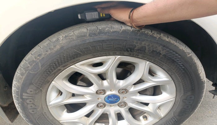 2014 Ford Ecosport TITANIUM 1.5L DIESEL, Diesel, Manual, 1,00,002 km, tyre