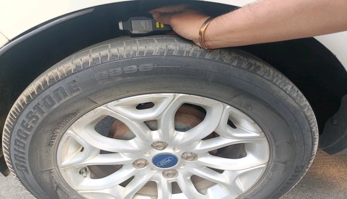 2014 Ford Ecosport TITANIUM 1.5L DIESEL, Diesel, Manual, 1,00,002 km, tyre