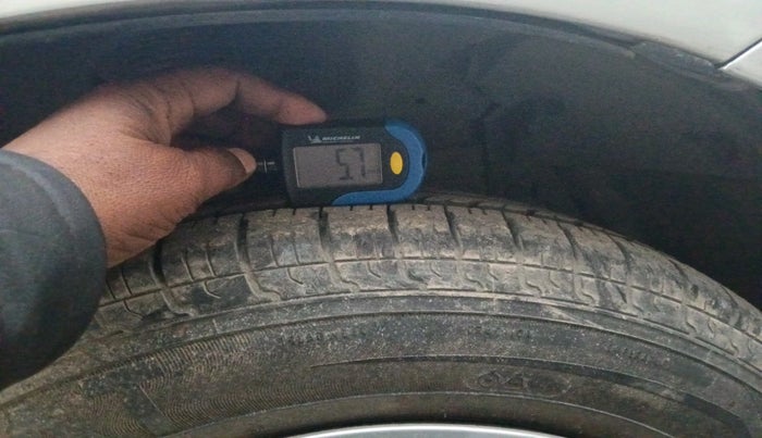 2013 Maruti Swift Dzire VXI, Petrol, Manual, 71,098 km, tyre